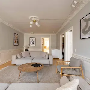 Big 4 Bedroom With Bathtub By Cph Hall Square Apartment Copenhagen